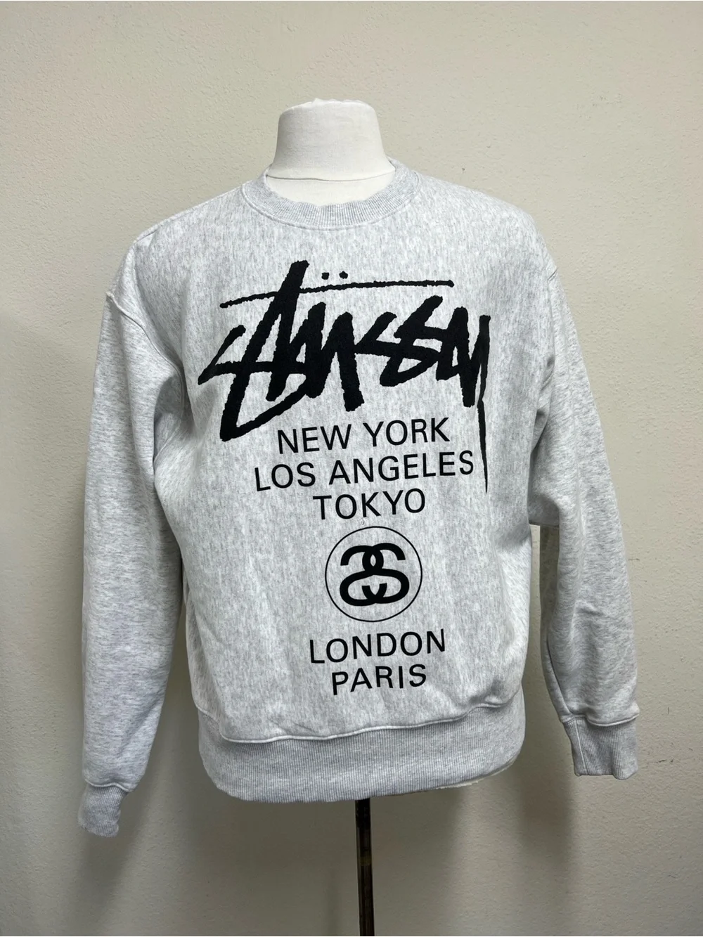 Stussy World Tour Gray Crewneck Sweatshirt Logo Cities Graphic Size Medium